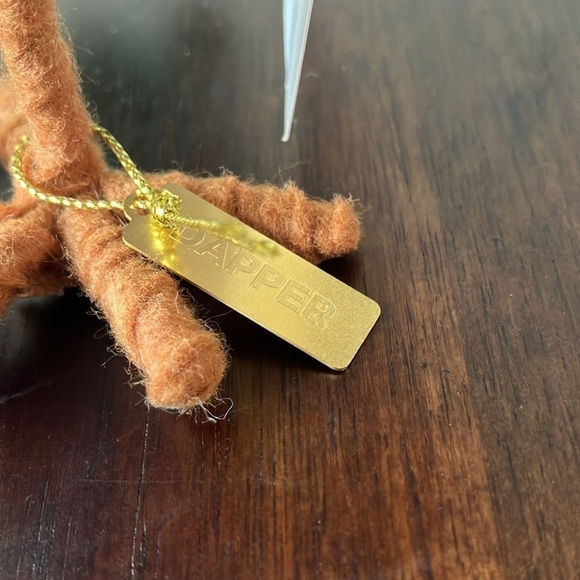 Wondershop: 2023 Dapper Holiday Feathery Friends bird - Picture 3 of 16